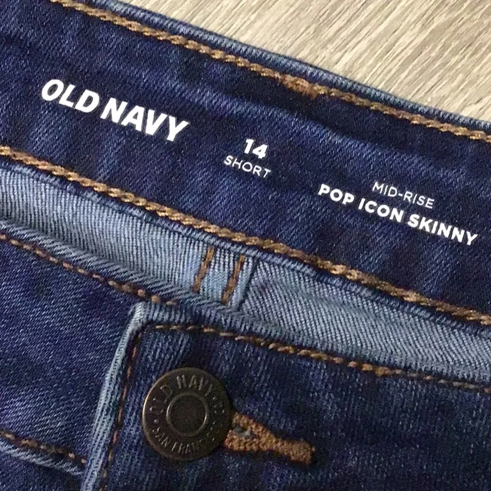 Mid Rise Pop Icon Skinny w/ 27.5” inseam Jeans Old Navy Size 14 sac958 - Picture 3 of 7